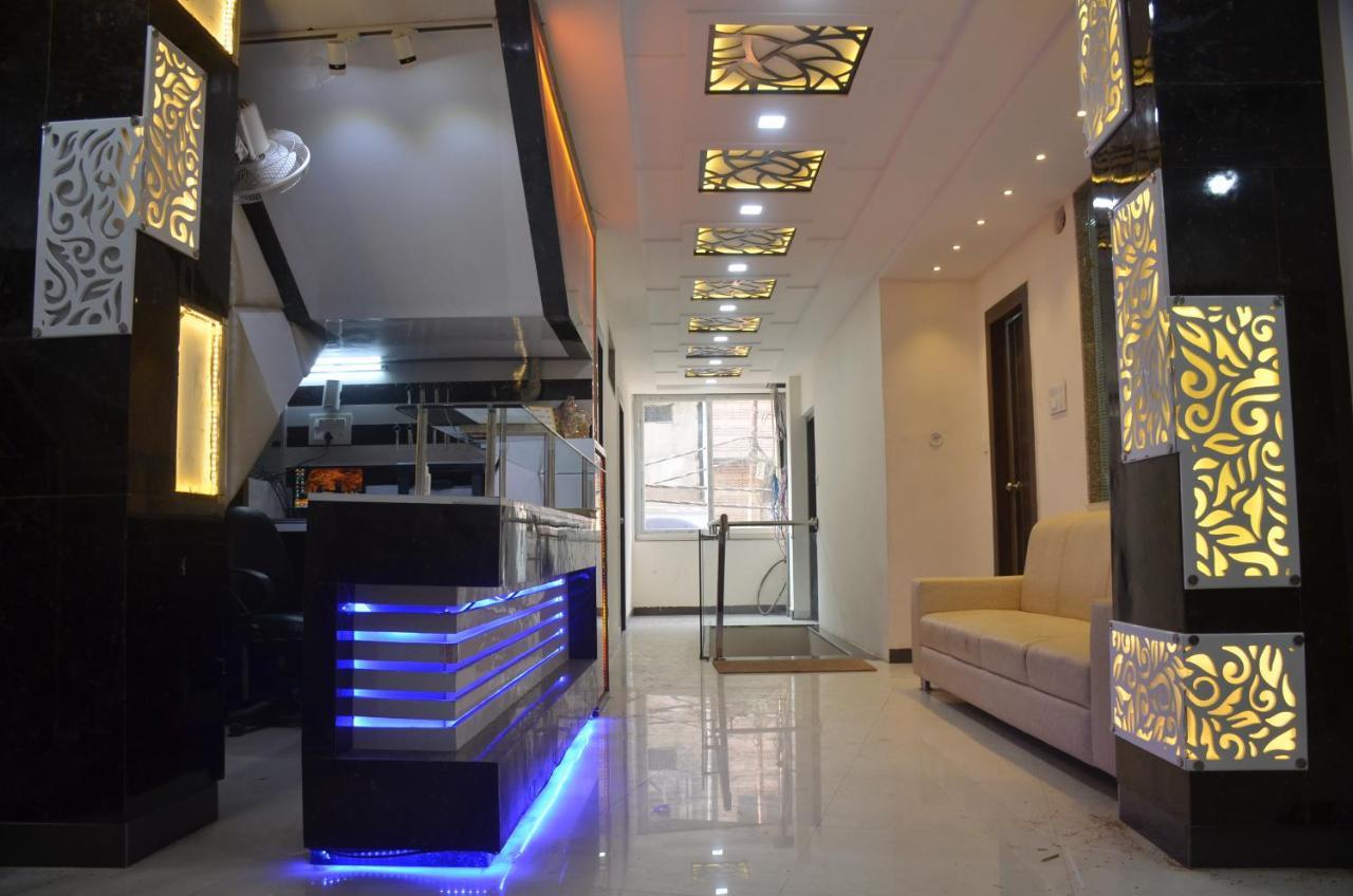 Hotel Krishna Galaxy Канпур Екстер'єр фото