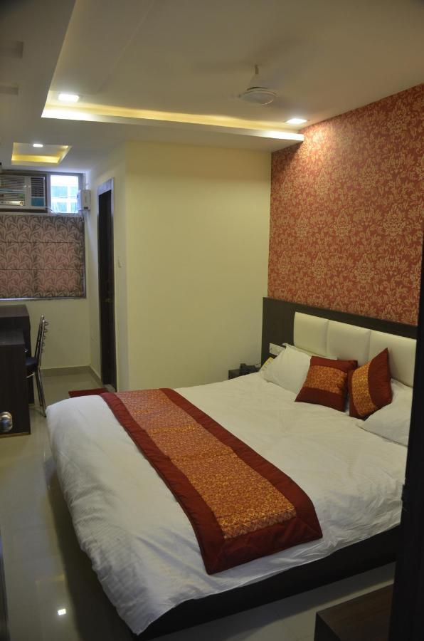 Hotel Krishna Galaxy Канпур Екстер'єр фото